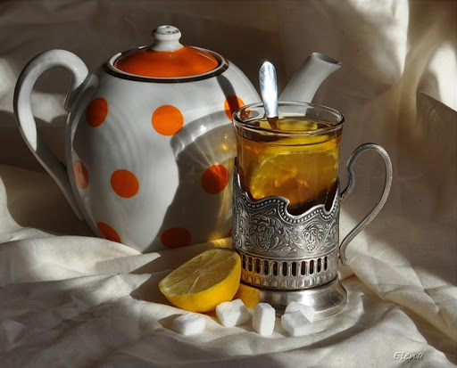 Процесс заваривания чая